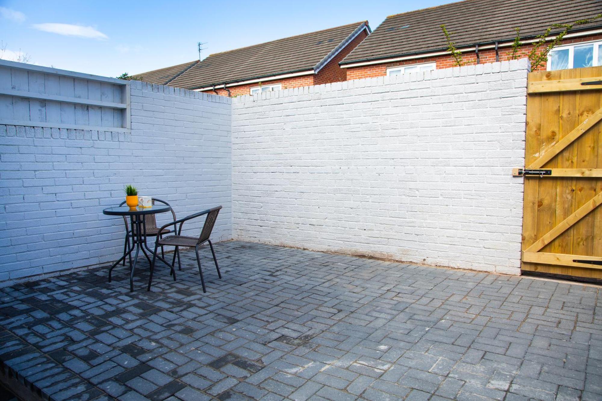 4 Bedrooms Spacious House With 2 Bathrooms Free Parking - Sleeps Up To 10 Guests Liverpool Exterior foto